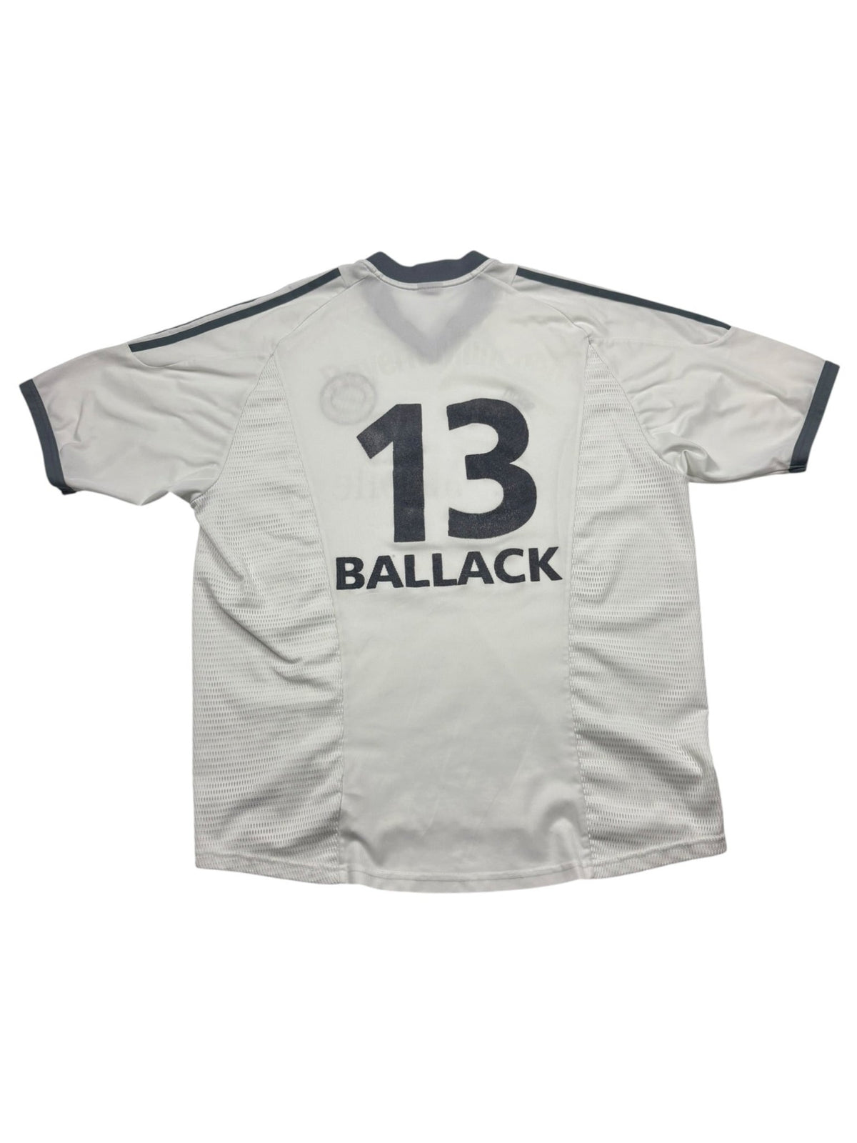 Adidas FC Bayern Ballack 13 Vintage Trikot in Hellgrau – Rückansicht
