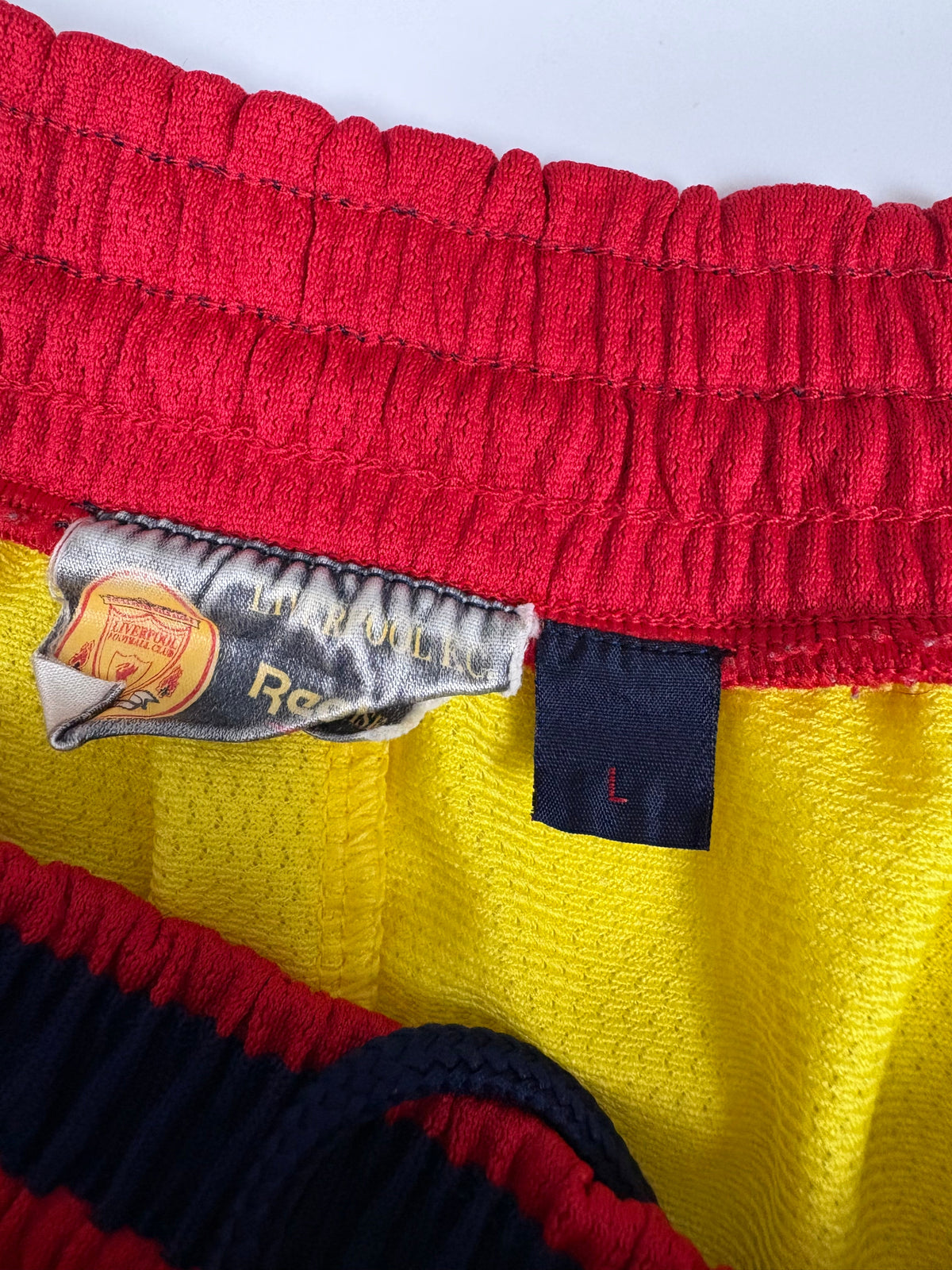 Liverpool FC Reebok Vintage Fußballshorts – Bund und Innenlabel