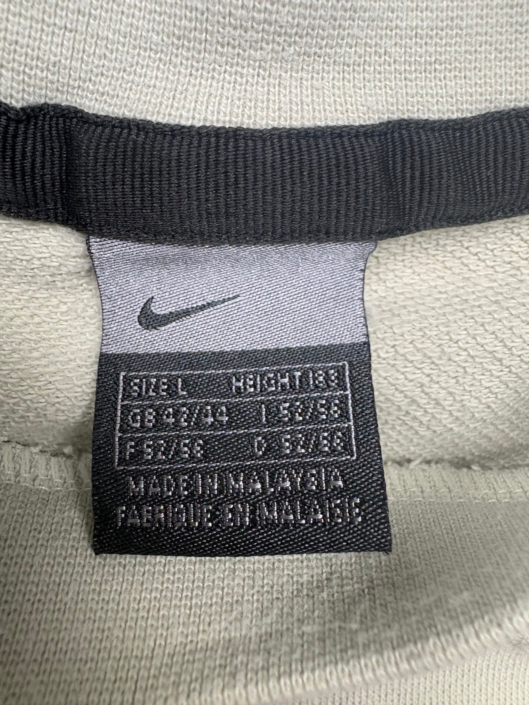 Nike Spellout Vintage Sweater – Hellgrau