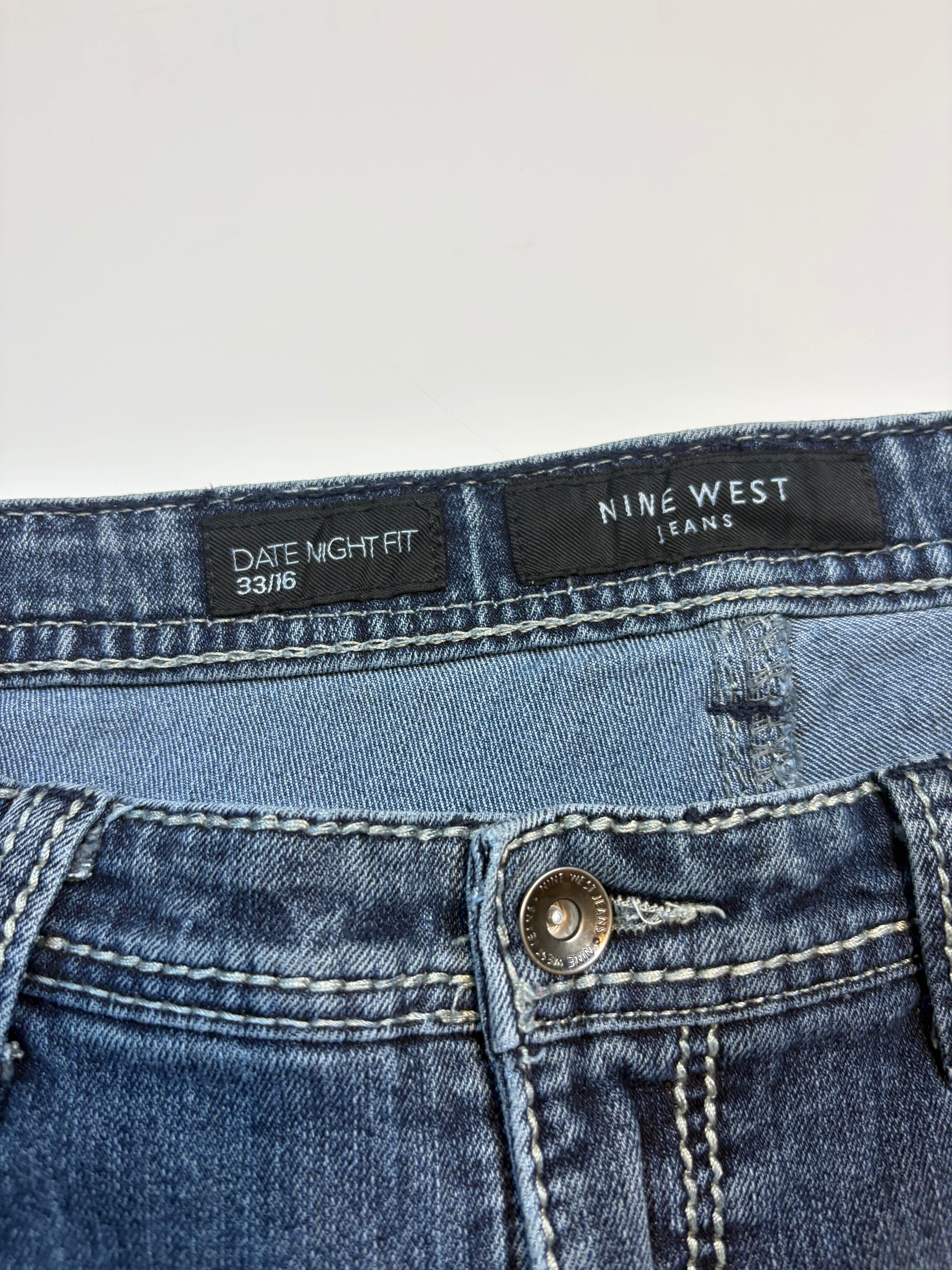 Nine West Butterfly-Flap Vintage Jeans – Blau (33/16)