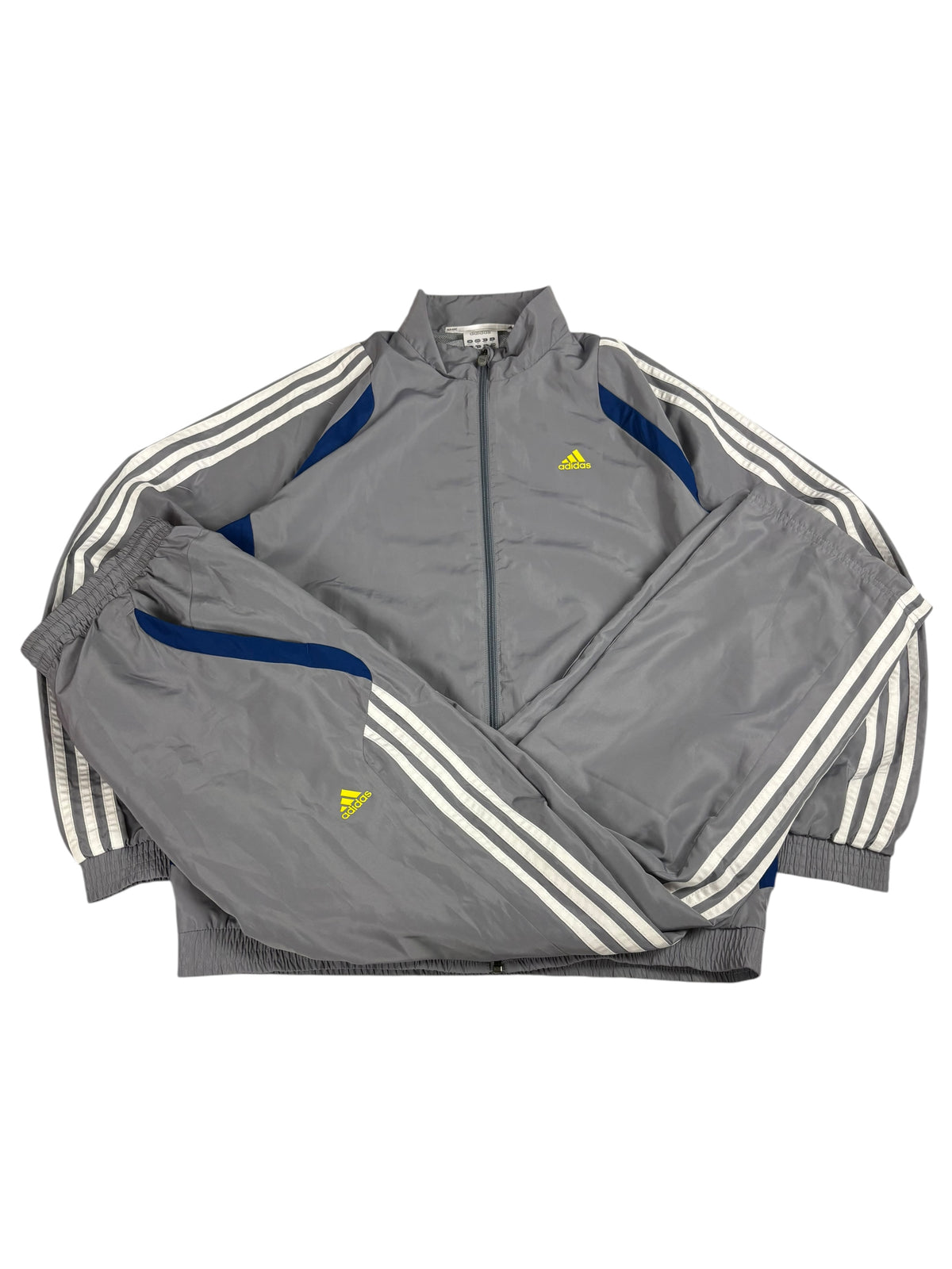Adidas 3-Streifen Vintage Tracksuit in Grau und Schwarz als kompletter Zweiteiler