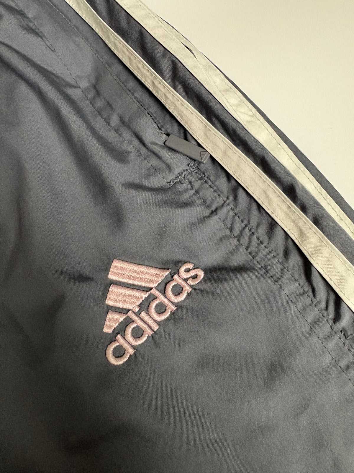 Adidas Vintage Trackpants – Grau/Rosé – Produktfoto 2