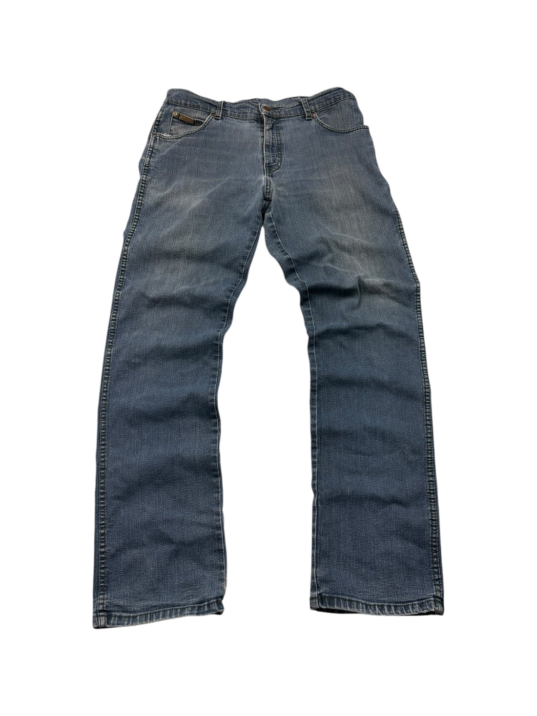 Wrangler Jeans – Rückenansicht mit W-Naht Taschen und Lederlogo