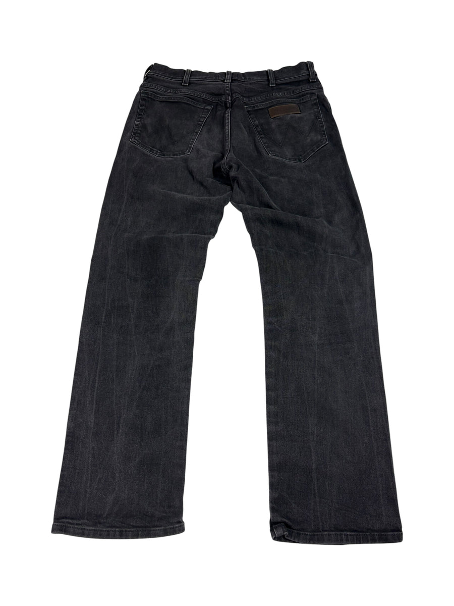 Schwarze Wrangler W-Naht Vintage Jeans in Größe W34 L32 in vollständiger Produktansicht