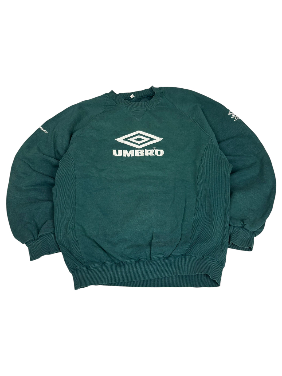 Umbro Vintage Sweater in vollständiger Vorderansicht