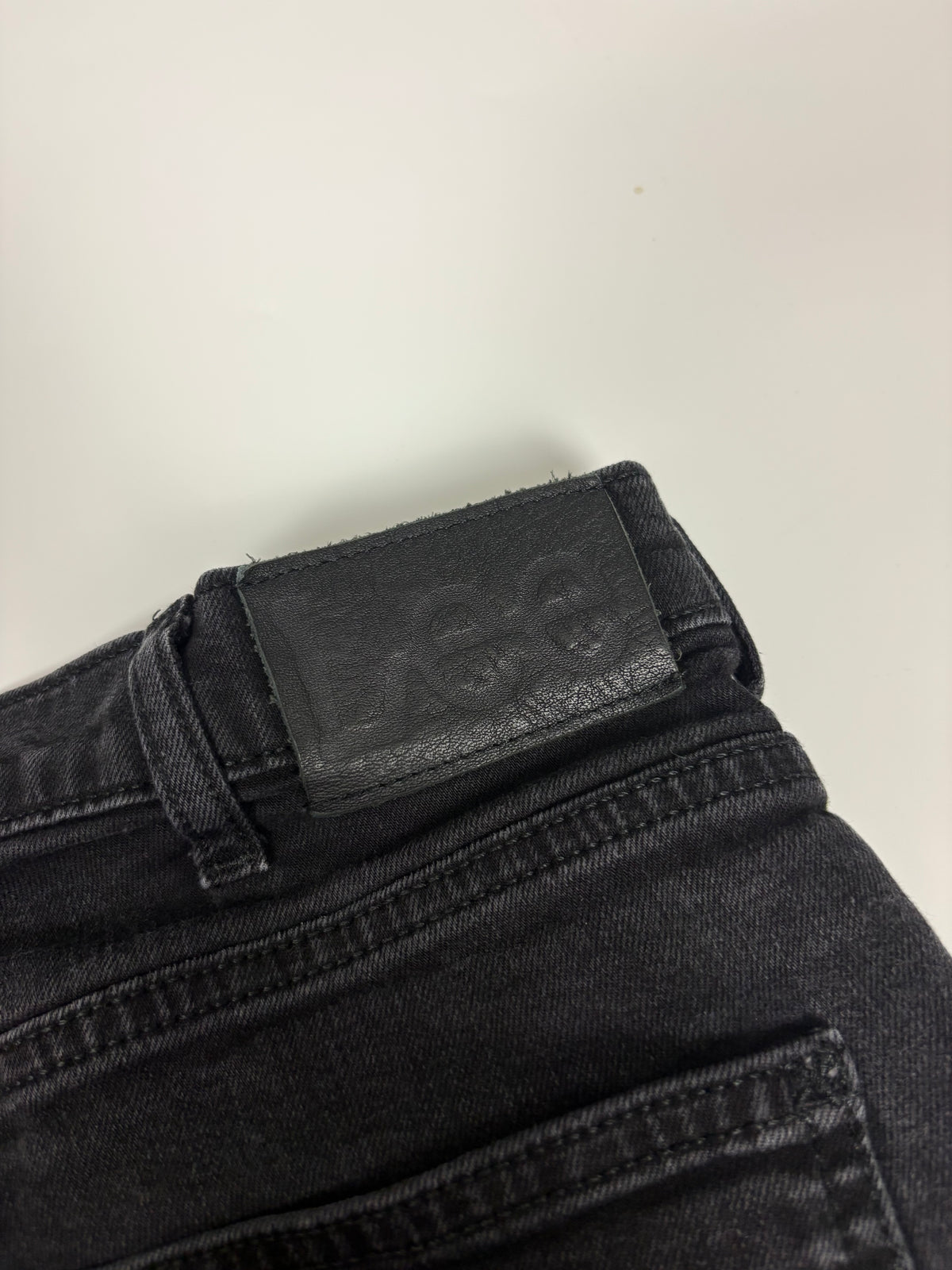 Lee Brooklyn Straight Vintage Jeans – Schwarz – Produktfoto 4