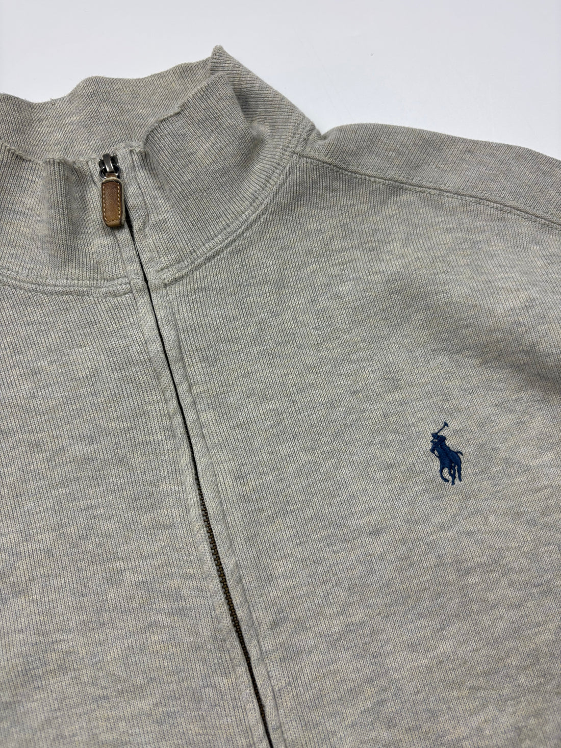 Polo Ralph Lauren Zipper Grau Größe L – Frontansicht mit kleinem Pony-Logo auf der Brust