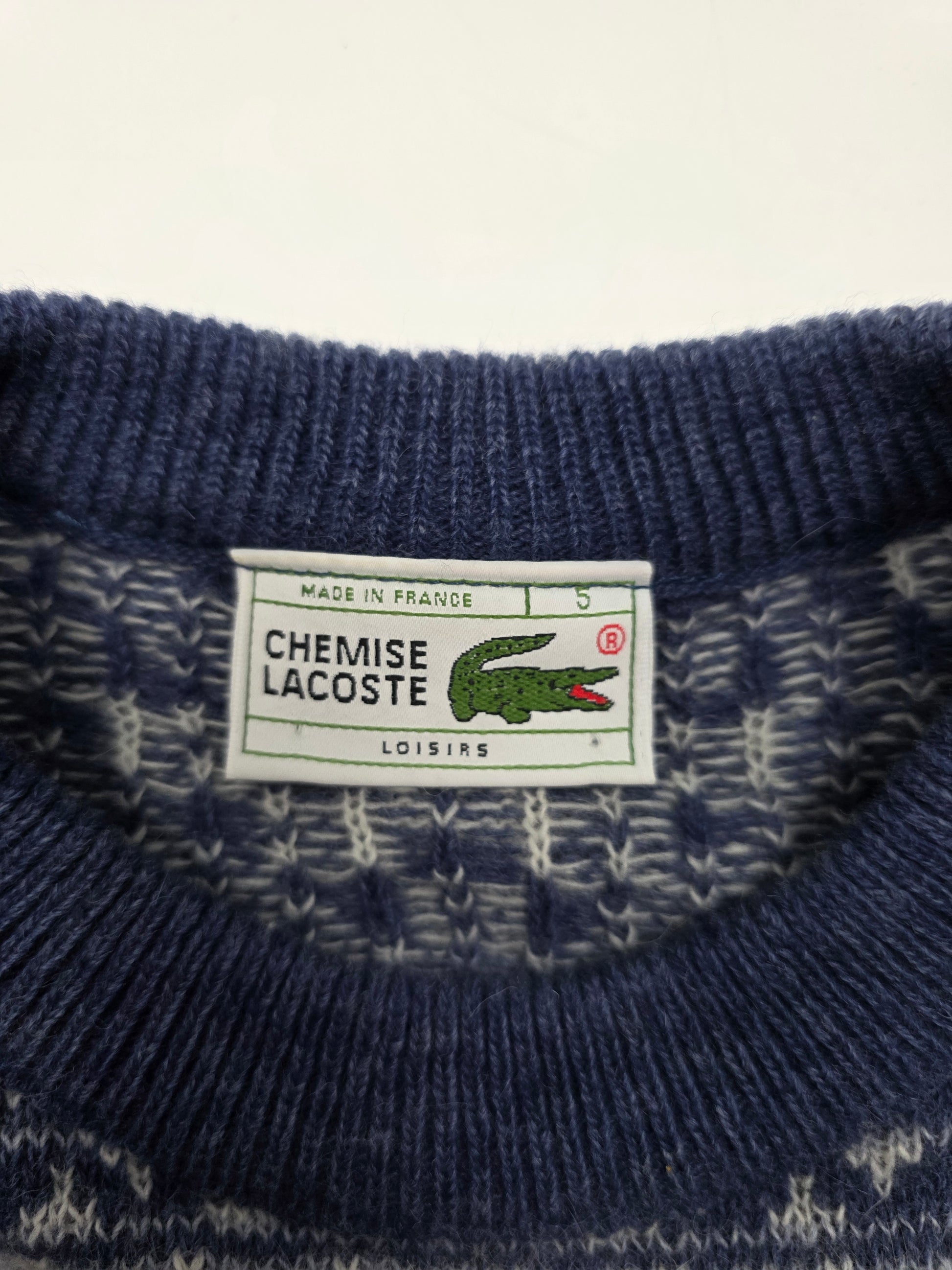 Vintage Lacoste Wollpullover mit Etikett, blauer Strickkragen, klassisches Krokodil-Logo