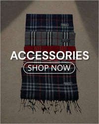 Vintage Accessoires wie karierte Schals im Retro und Y2K Stil
