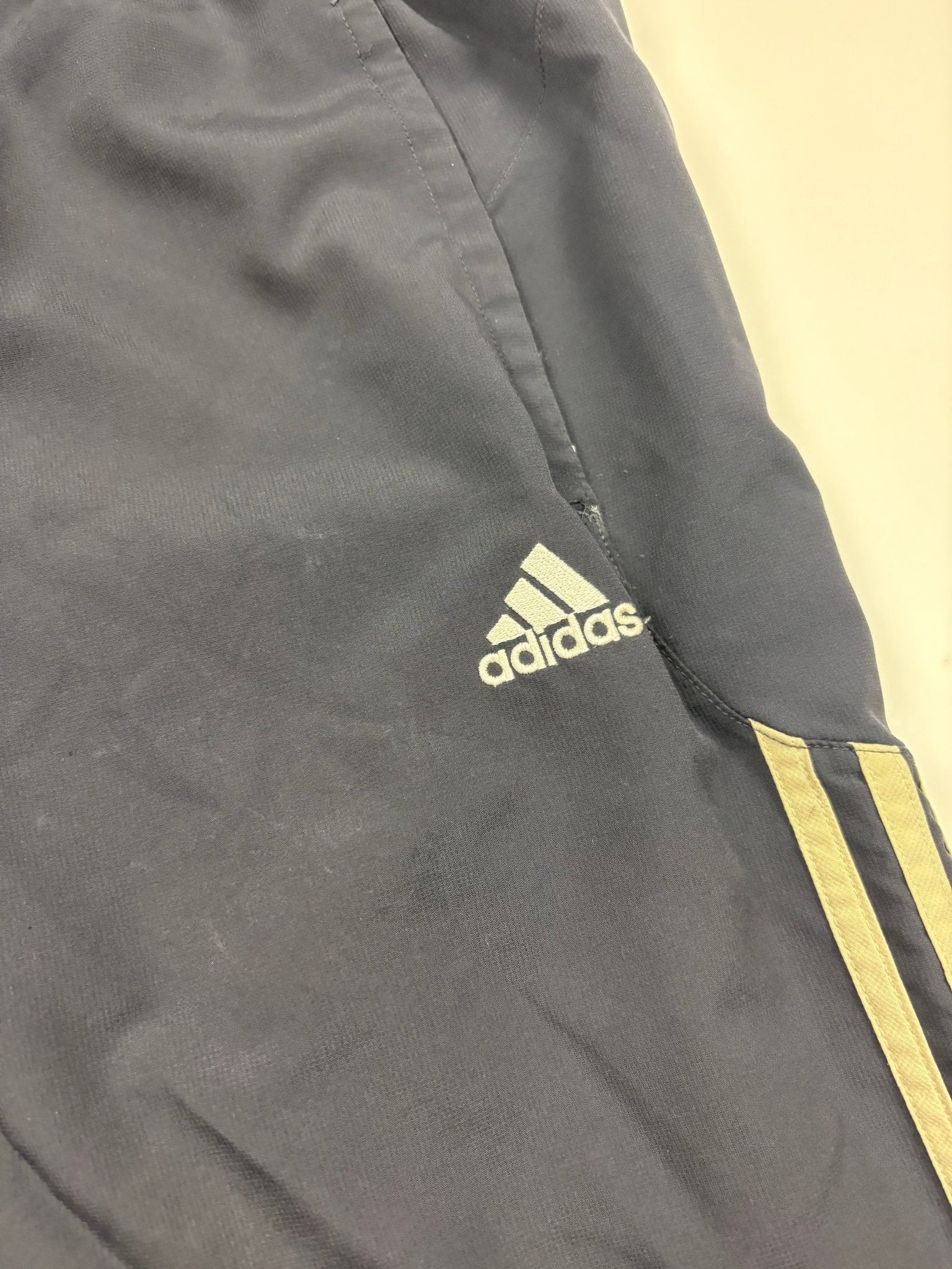 Adidas 3 - Streifen Vintage Tracksuit – Schwarz/Gold (M) - PKeyVintage