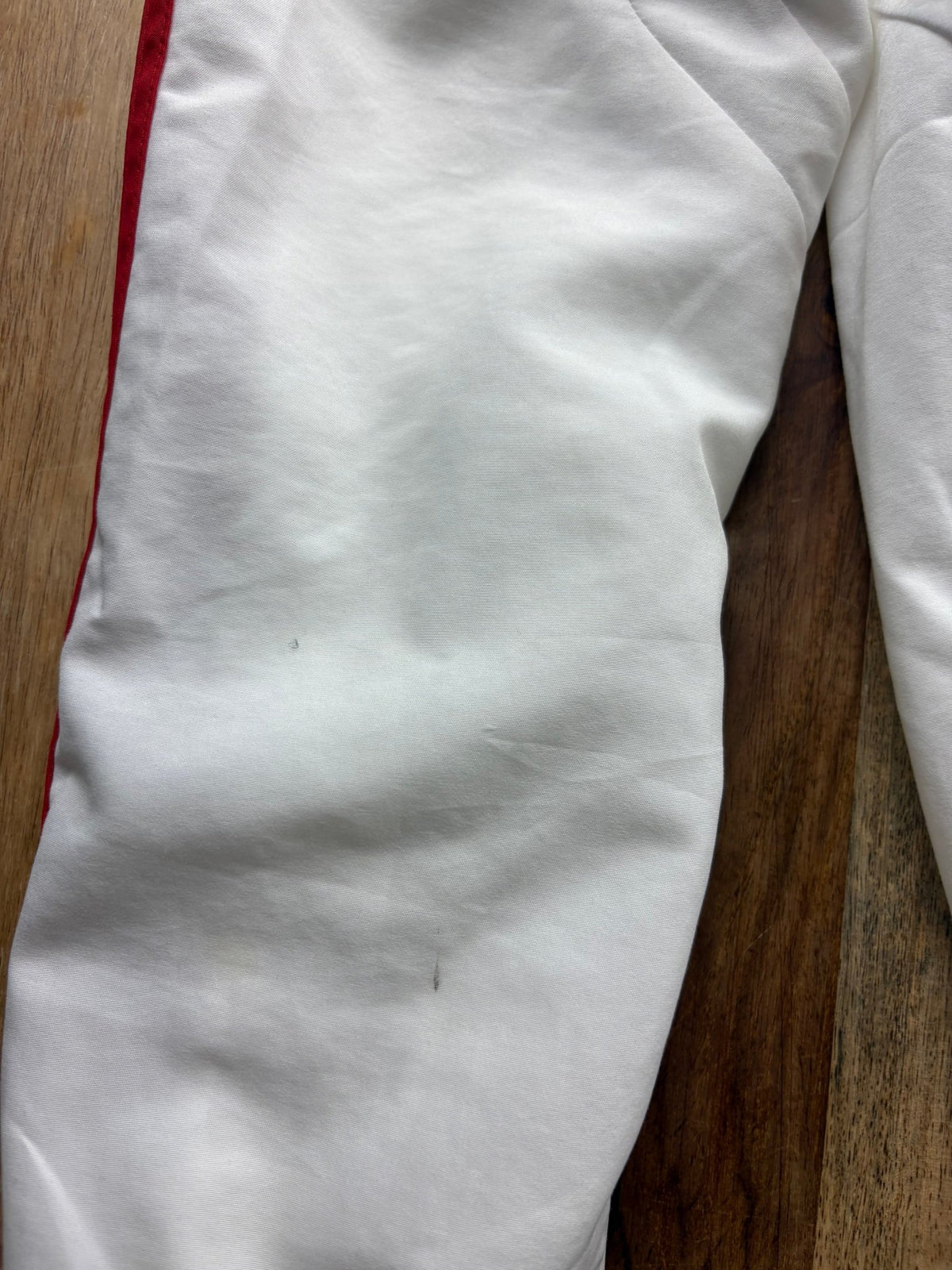 Adidas AC Mailand Vintage Trackjacket in Weiß/Rot – Detailansicht