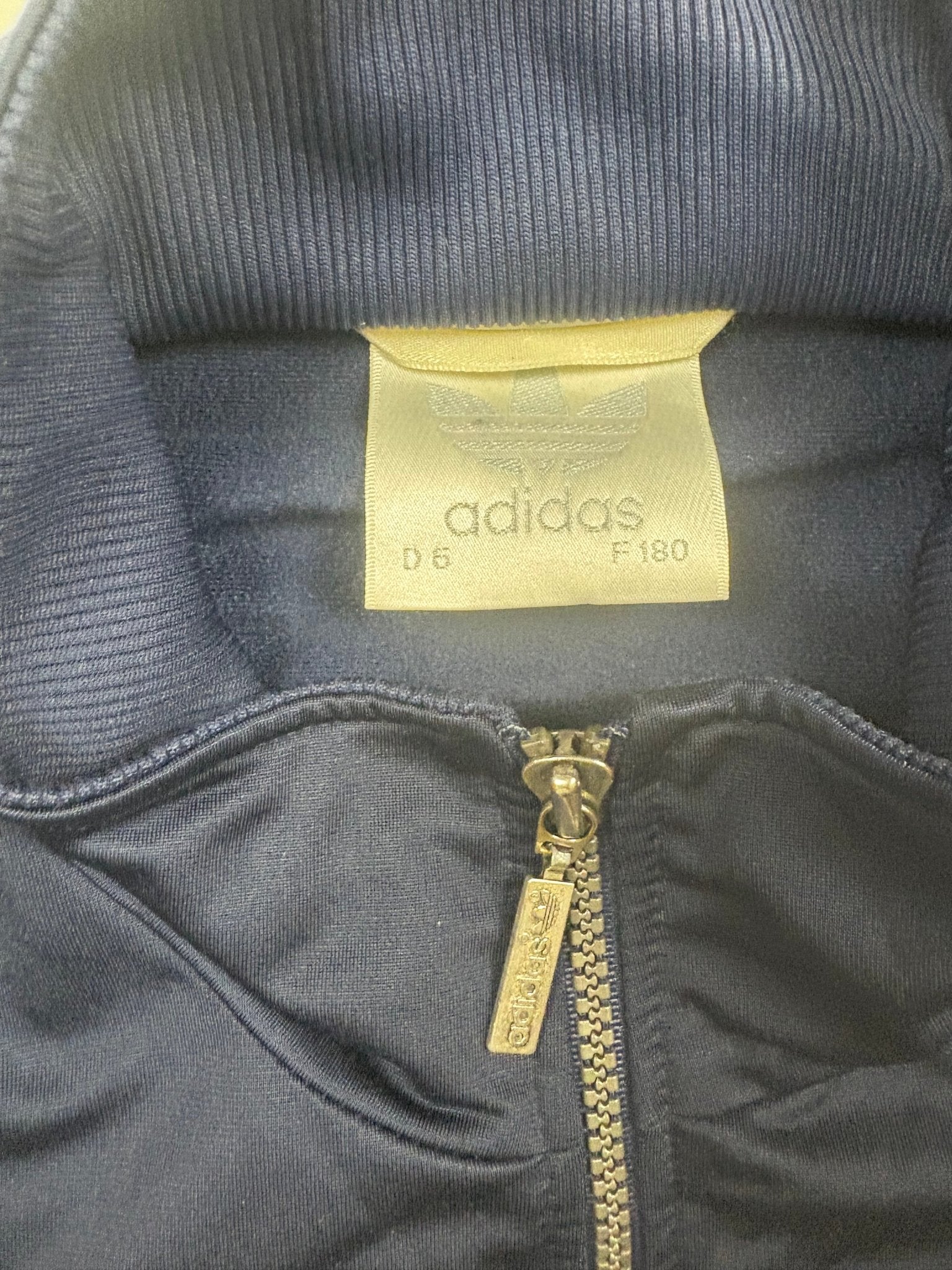 Adidas Athletic Spellout 90er Vintage Trackjacket – Navy/Bordeaux (M) - PKeyVintage