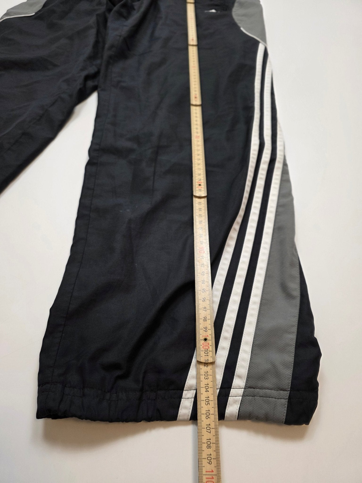 Adidas Baggy Trackpants - Schwarz/Grau/Weiß (L) - PKeyVintage
