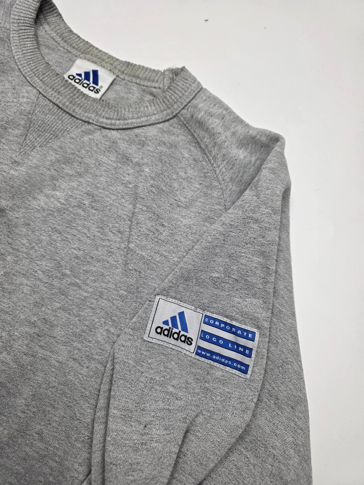Adidas Big Logo Vintage Sweater – Grau (XL) - PKeyVintage