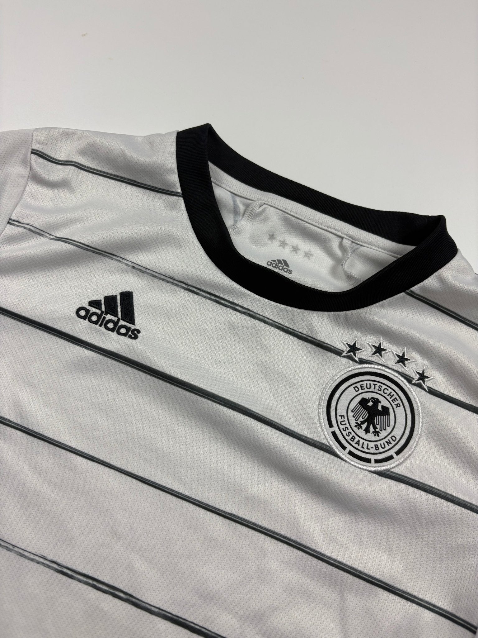 Adidas DFB 4 - Sterne 2019 Vintage Frauentrikot – Weiß (S) - PKeyVintage