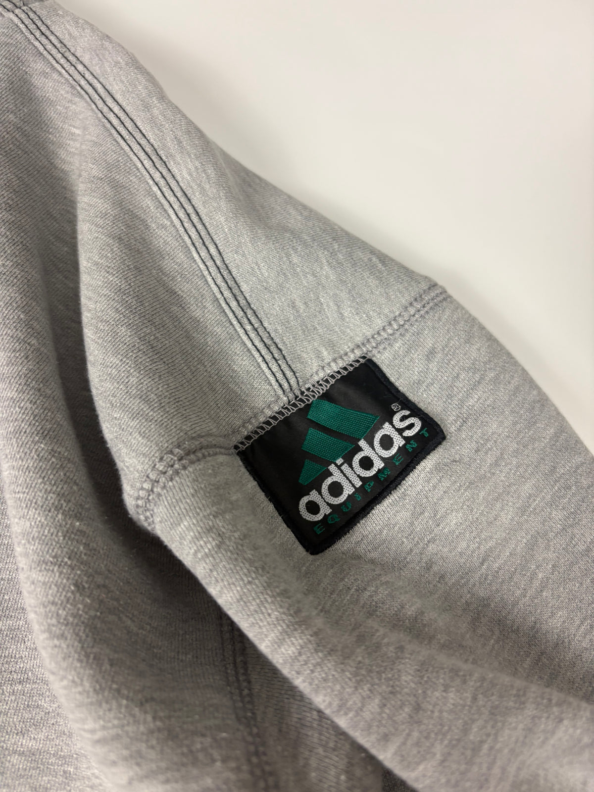 Adidas Equipment Sweater – EQT Patch am Ärmel