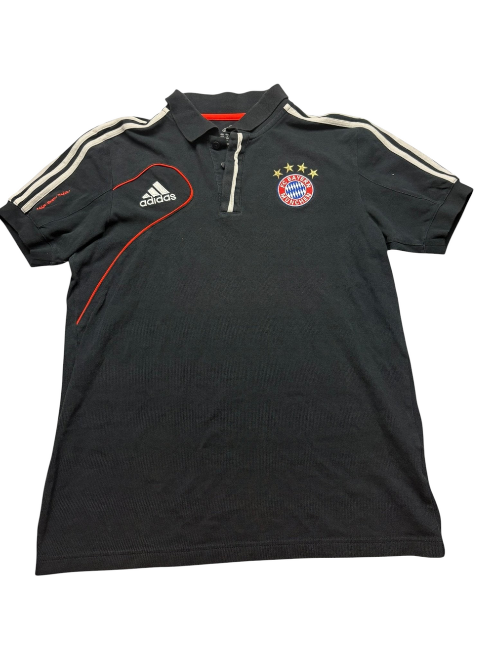 Adidas FC Bayern Vintage Polo Schwarz mit Wappen – Größe M - PKeyVintage