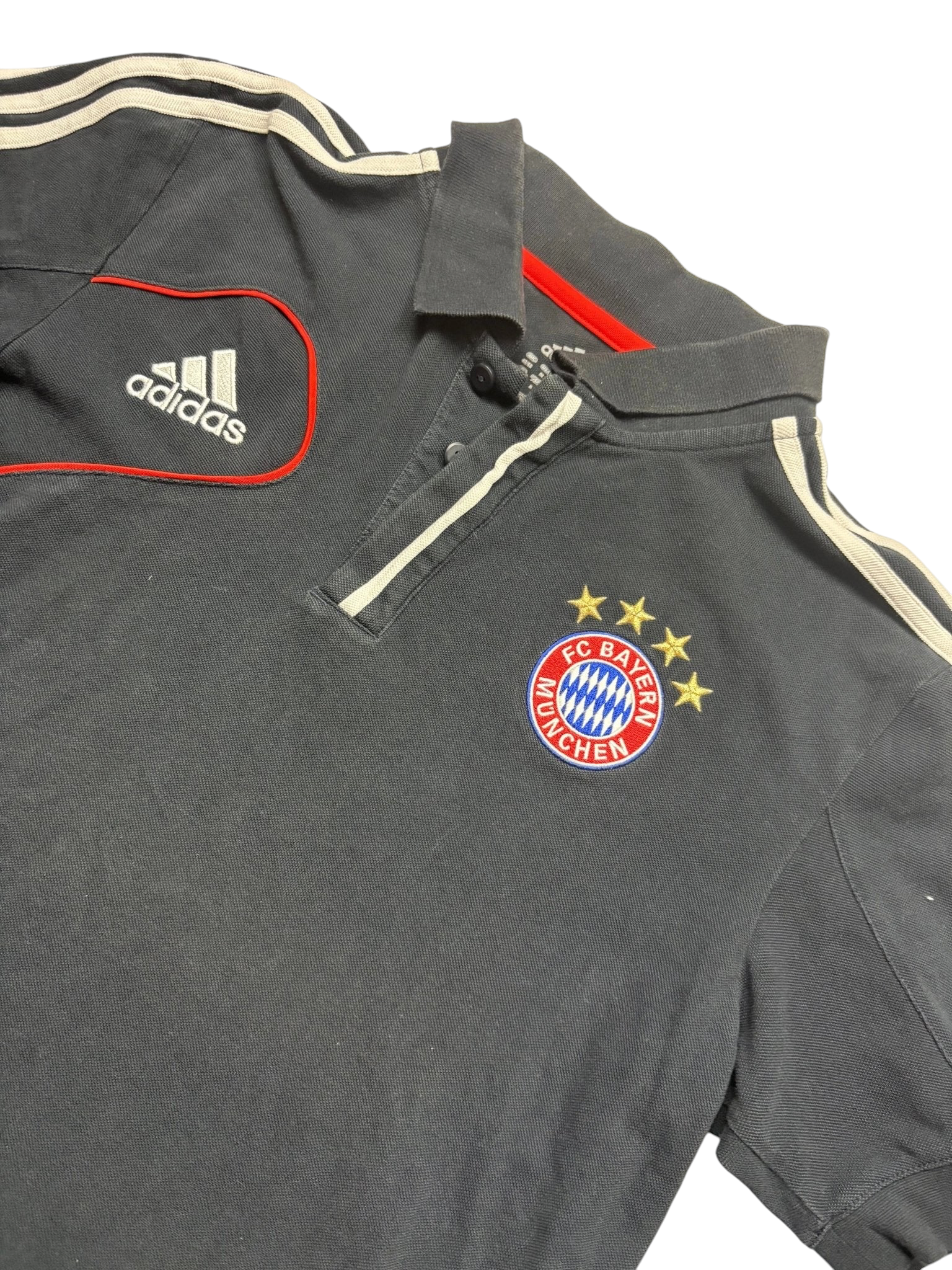Adidas FC Bayern Vintage Polo Schwarz mit Wappen – Größe M - PKeyVintage