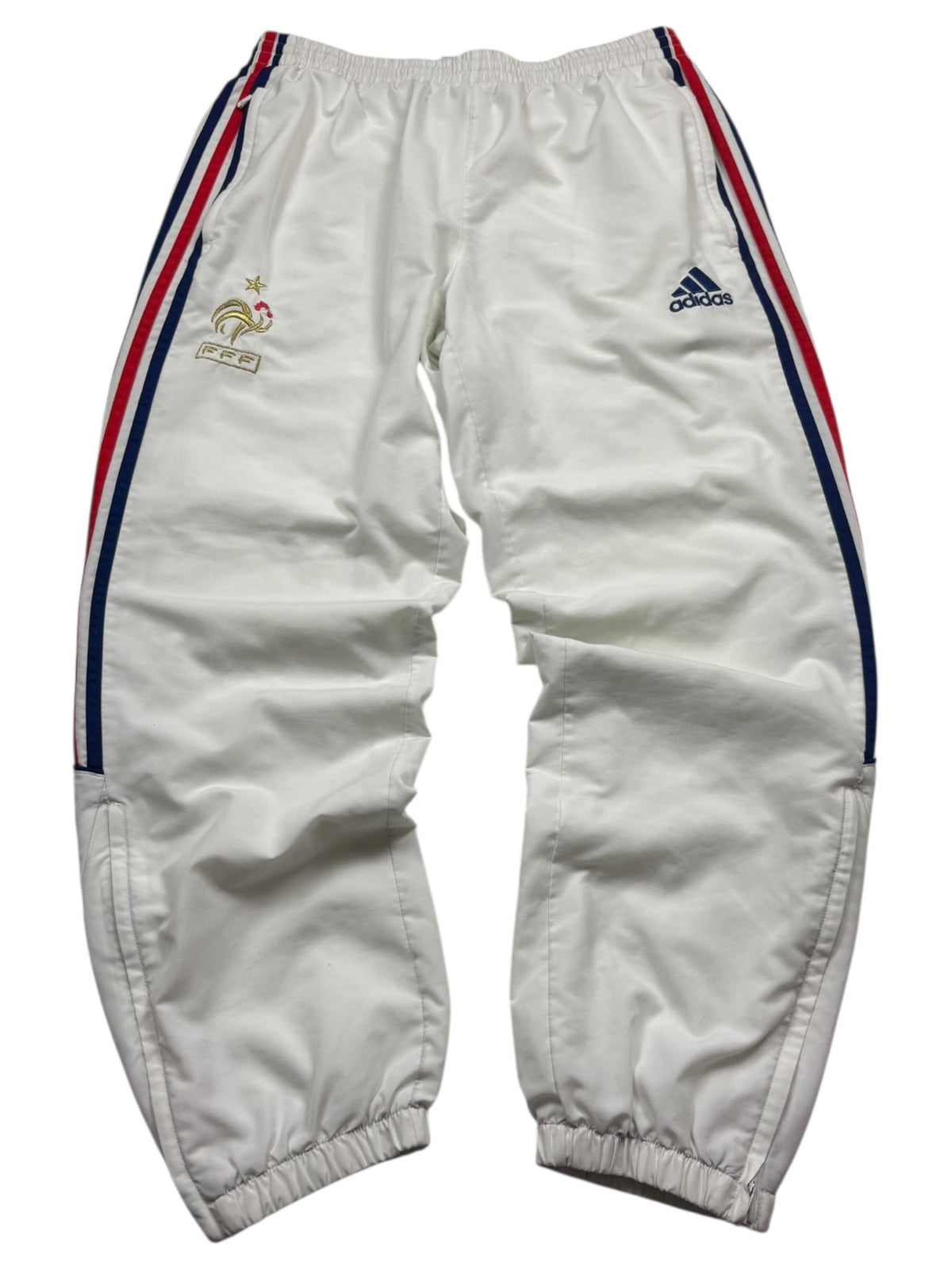 Adidas Frankreich FFF Vintage Tracksuit in Offwhite – Hose von vorne