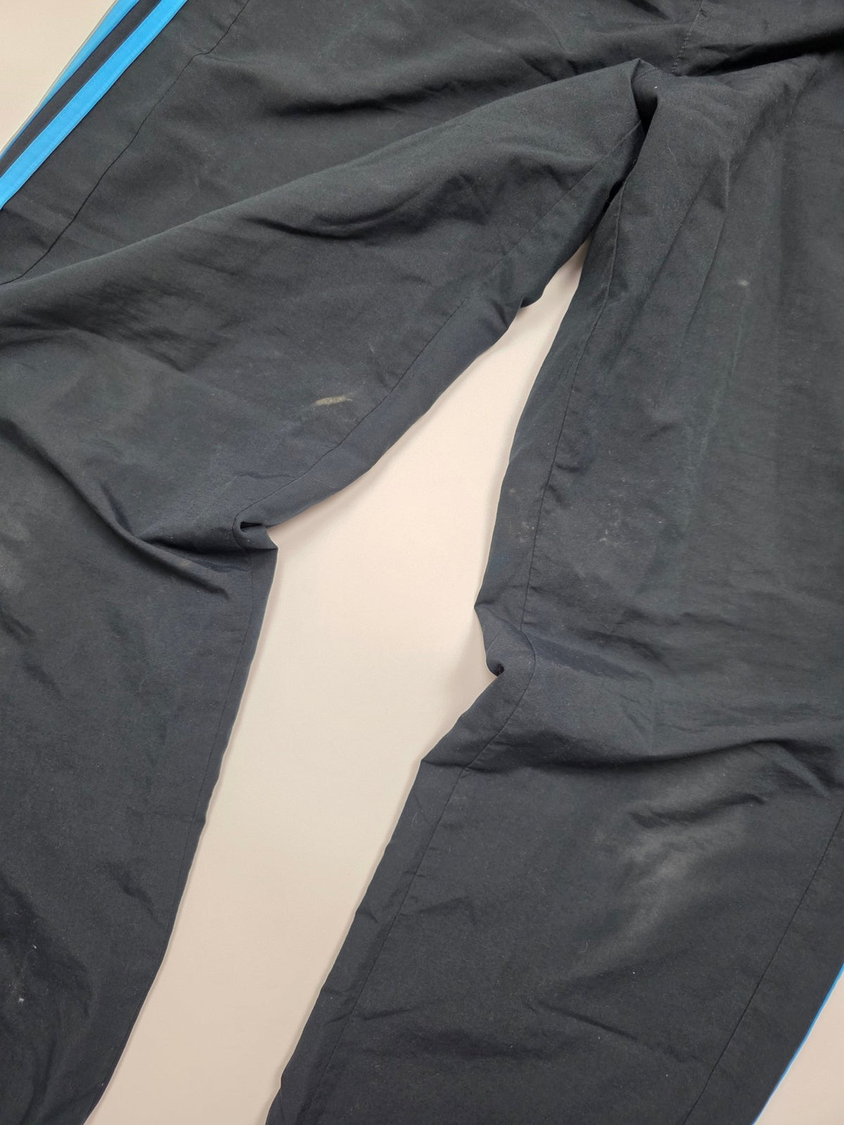 Adidas Liverpool Vintage Tracksuit – Schwarz/Blau (XL) - PKeyVintage