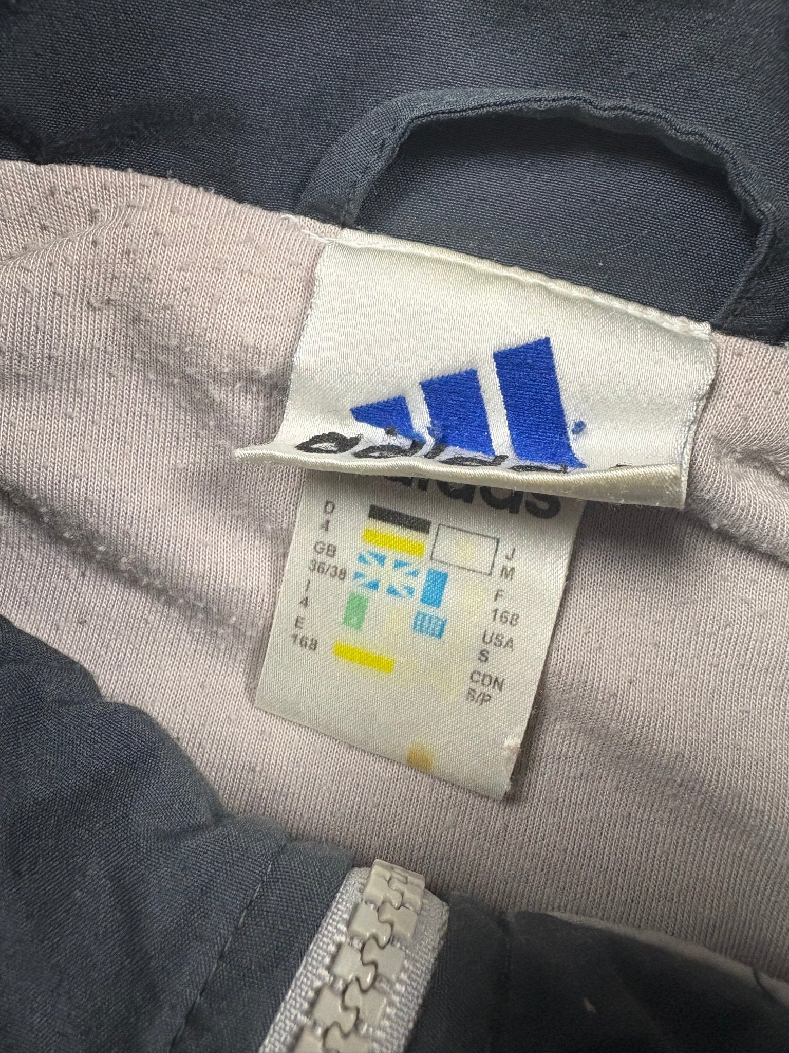 Adidas Sleeve Logo Y2K Vintage Trainingsjacke – Grau/Anthrazit (M) - PKeyVintage