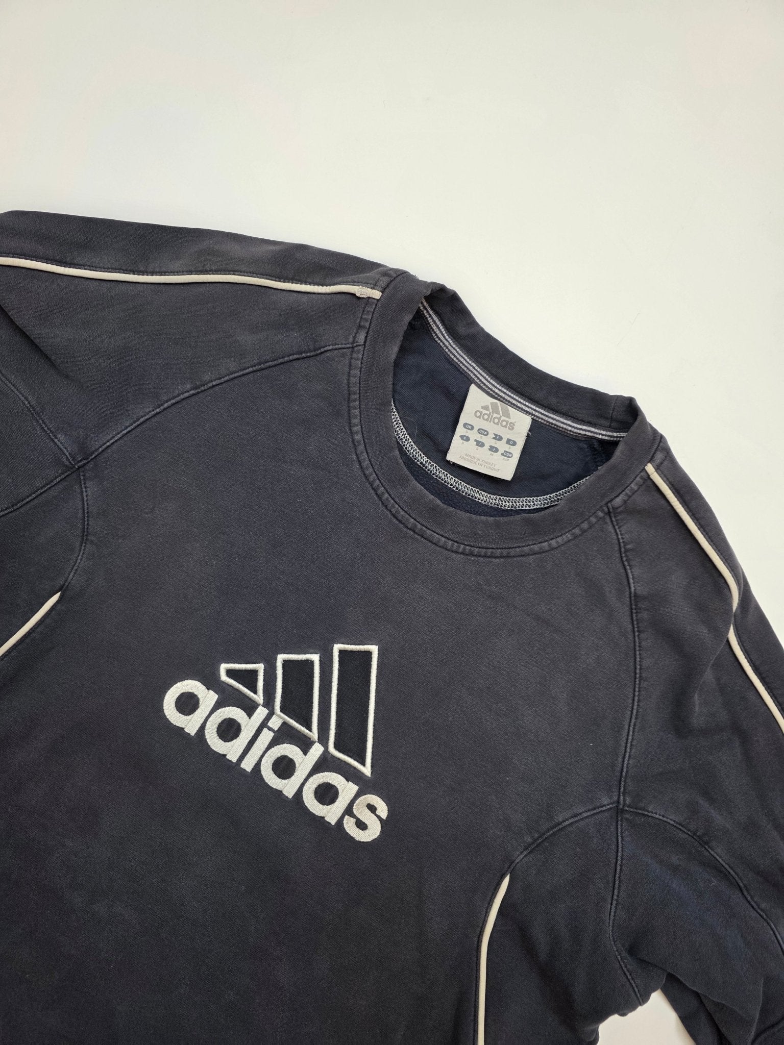 Adidas Sweater - Schwarz (S) - PKeyVintage