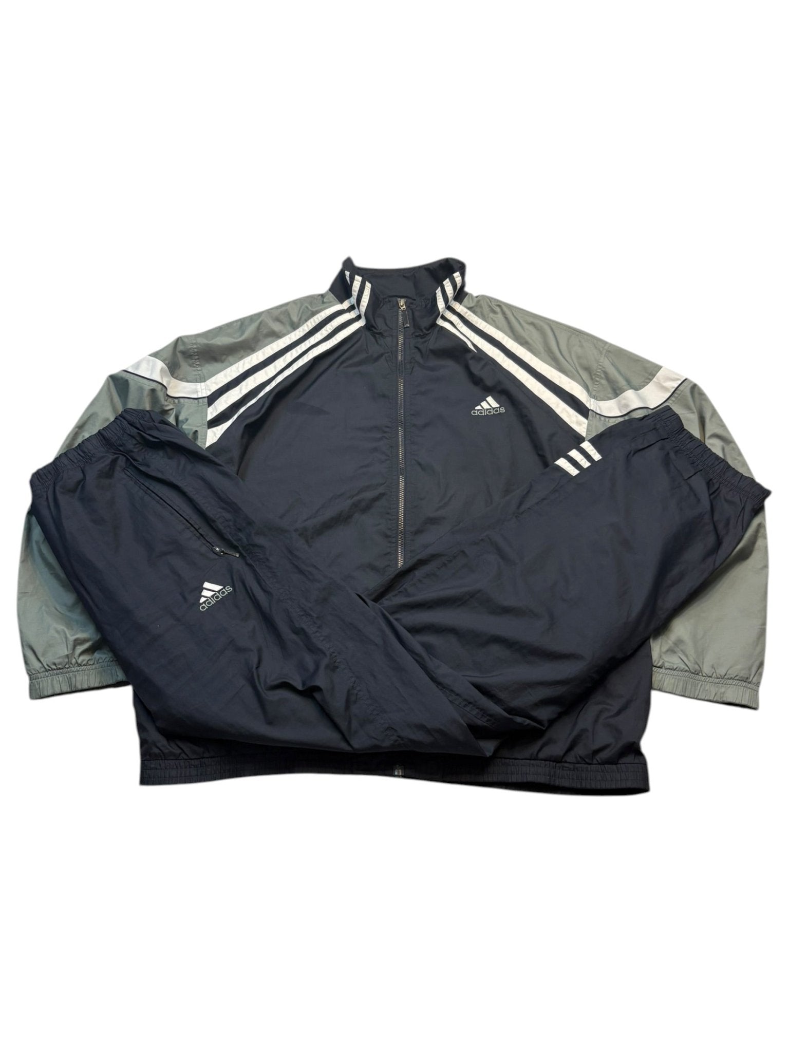 Adidas Vintage Tracksuit in Schwarz und Olive mit Trainingsjacke und Trackpants