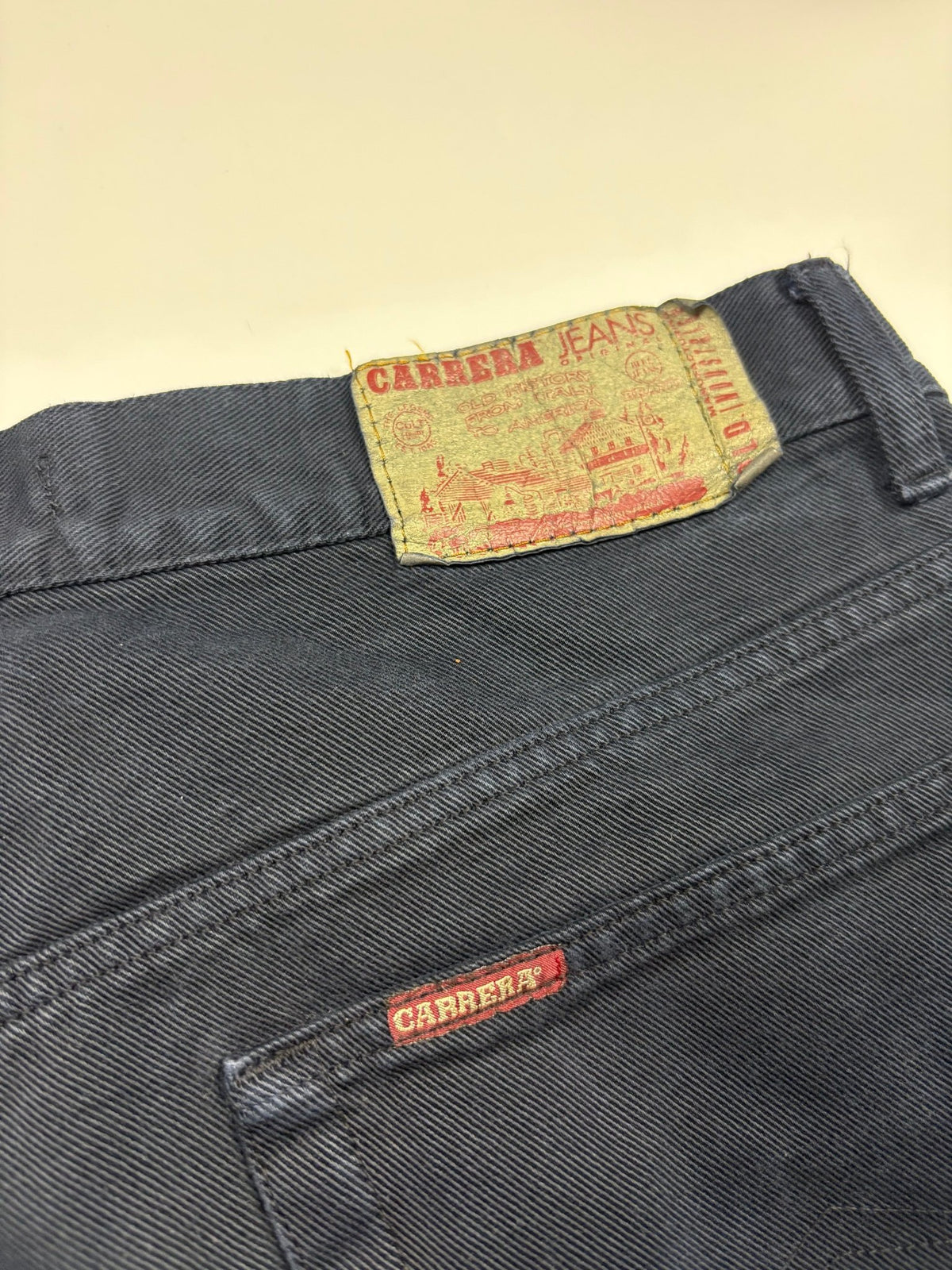 Carrera Lederpatch Vintage Jeans in Navy – Etikett 2