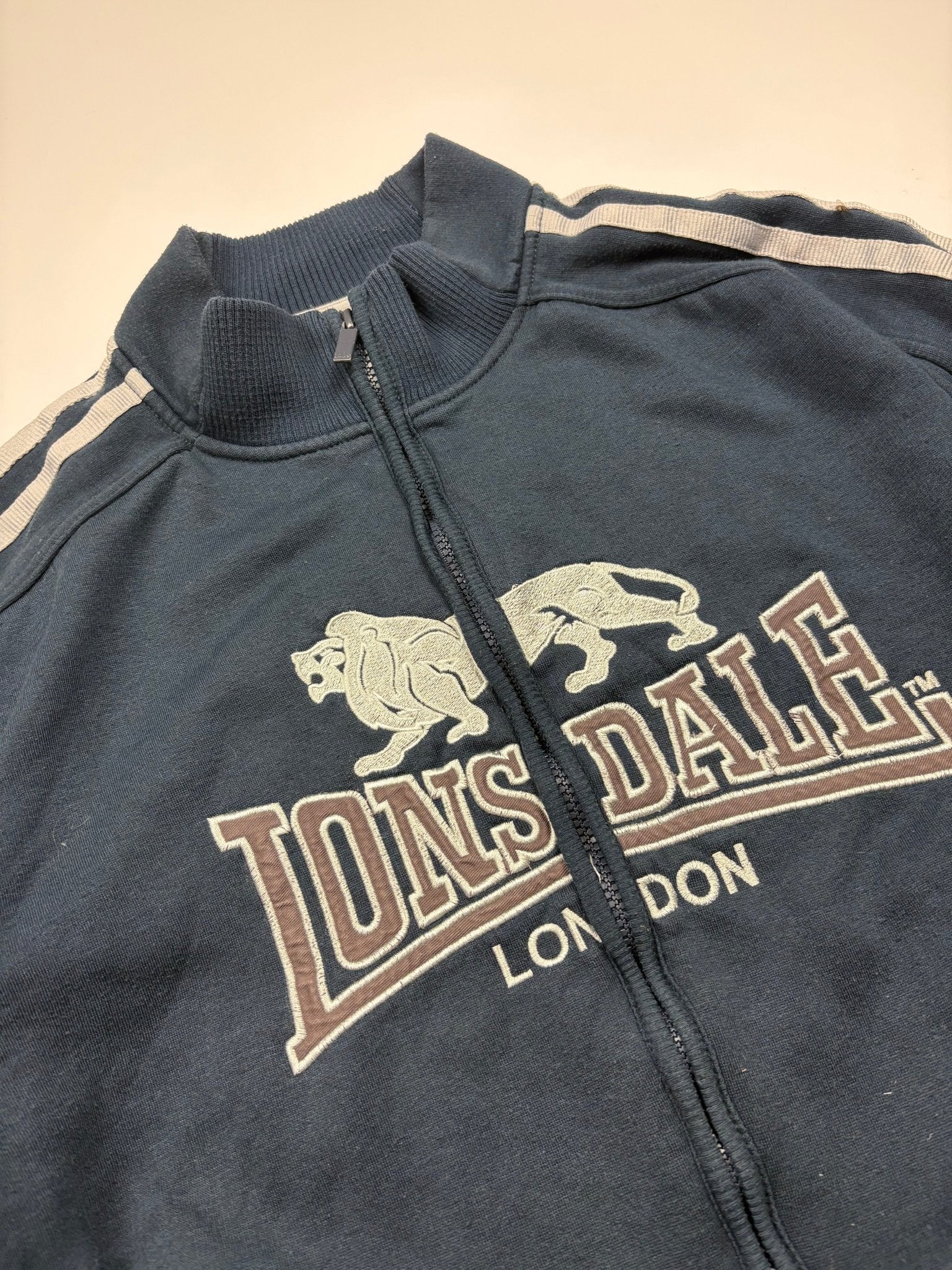 Lonsdale London Löwenlogo Vintage Zip Jacke – Navy (L) - PKeyVintage