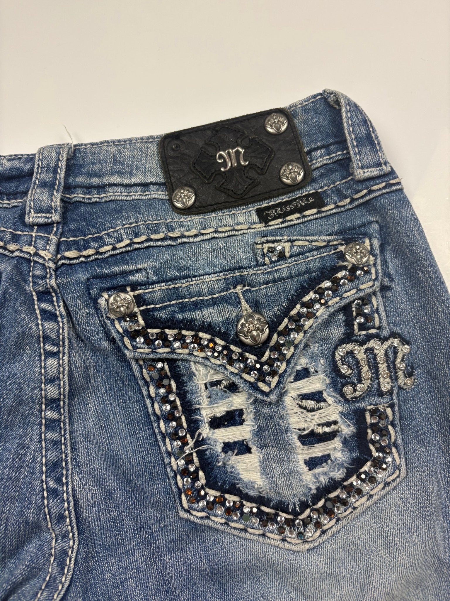 Miss Me Destroyed Y2K Vintage Capri Jeans – Blau (28) - PKeyVintage