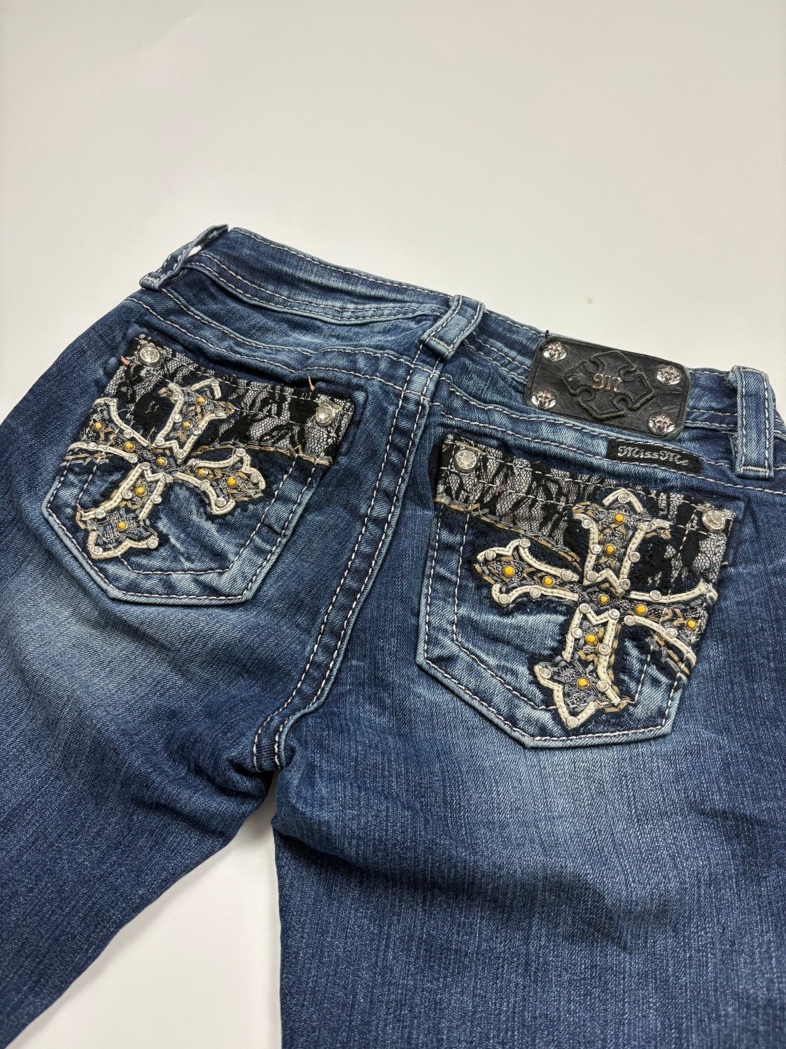 Miss Me Kreuzstickerei Vintage Bootcut Jeans – Dark Blue (12) - PKeyVintage