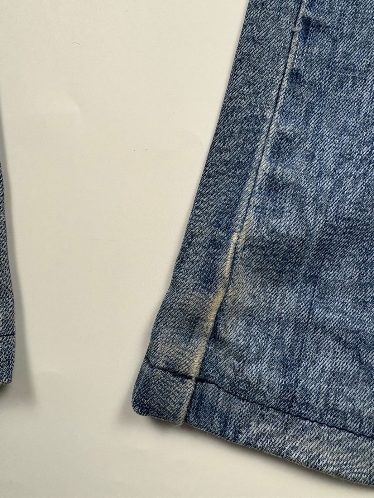 Miss Sixty Blitz Destroyed Vintage Jeans in Hellblau – Detailansicht 3