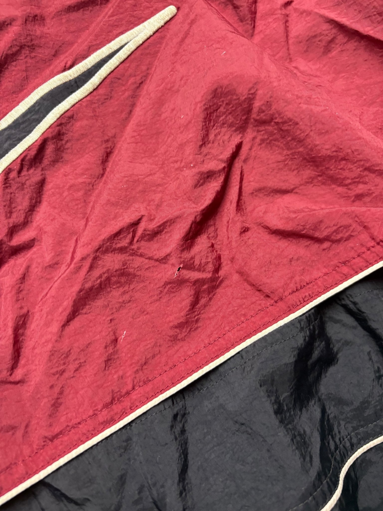 Nike 90s Trainingsjacke - Schwarz/Bordeaux (XL) - PKeyVintage