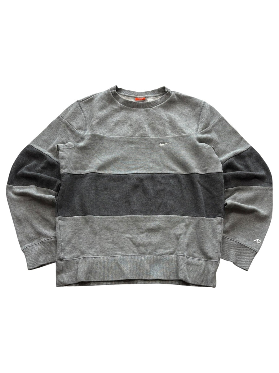 Grauer Nike Athletic Dept Vintage Colorblock Sweater mit gesticktem Mini Swoosh