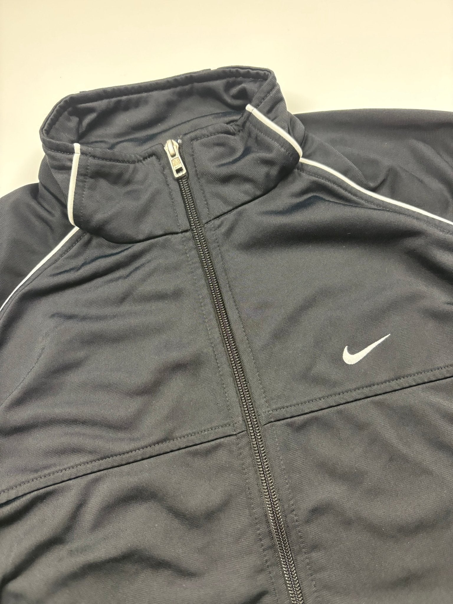 Nike Athletics 90er Vintage Trainingsjacke – Schwarz (L) - PKeyVintage