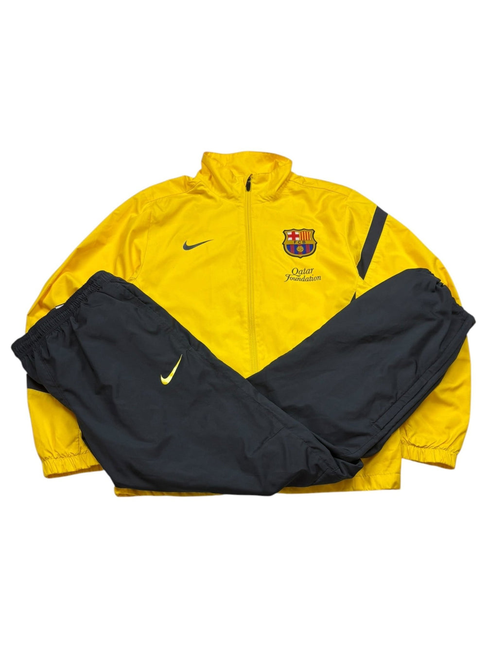 Nike Barcelona Crest Vintage Tracksuit – Gelb/Navy (S) - PKeyVintage