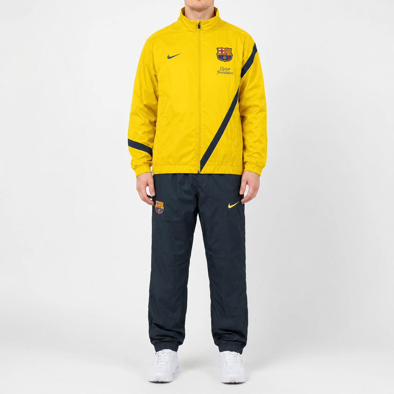 Nike Barcelona Crest Vintage Tracksuit – Gelb/Navy (S)