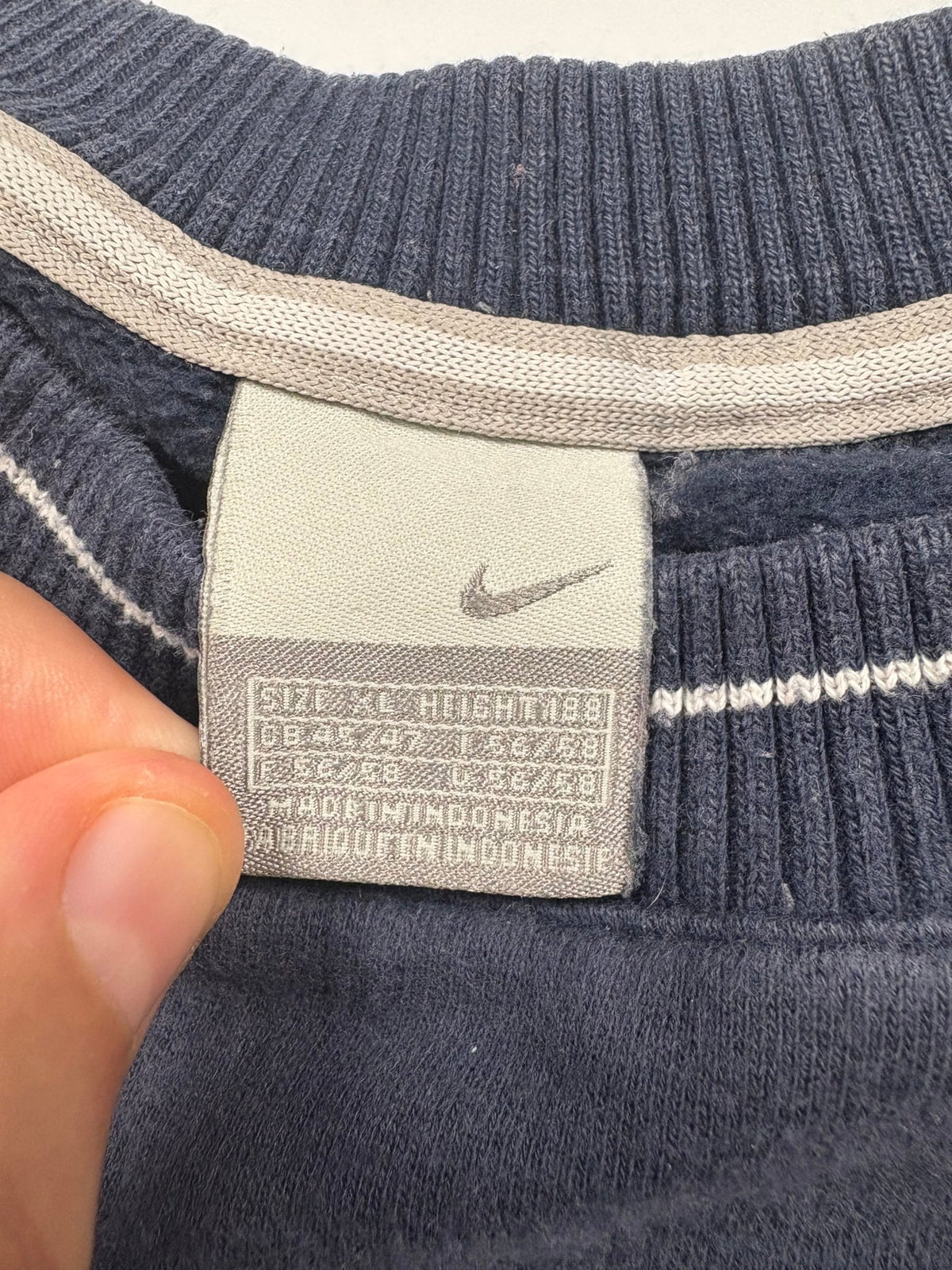 Nike Big Logo Vintage Sweater – Navy (XL) - PKeyVintage