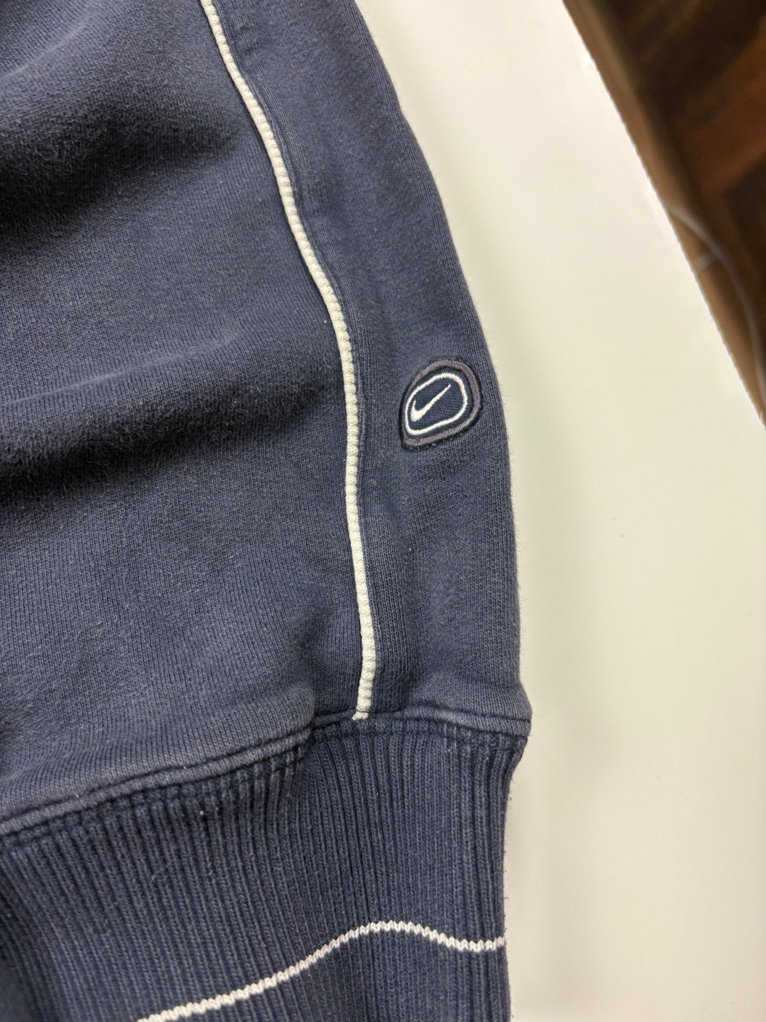 Nike Big Logo Vintage Sweater – Navy (XL) - PKeyVintage