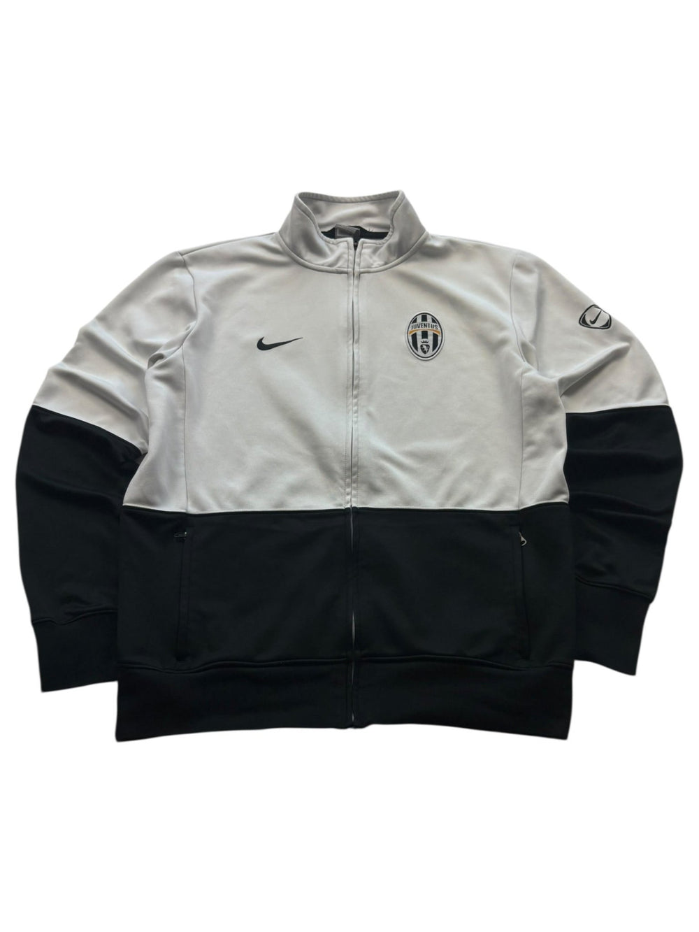 Nike Juventus Crest Vintage Trackjacket – Weiß/Schwarz (L) - PKeyVintage
