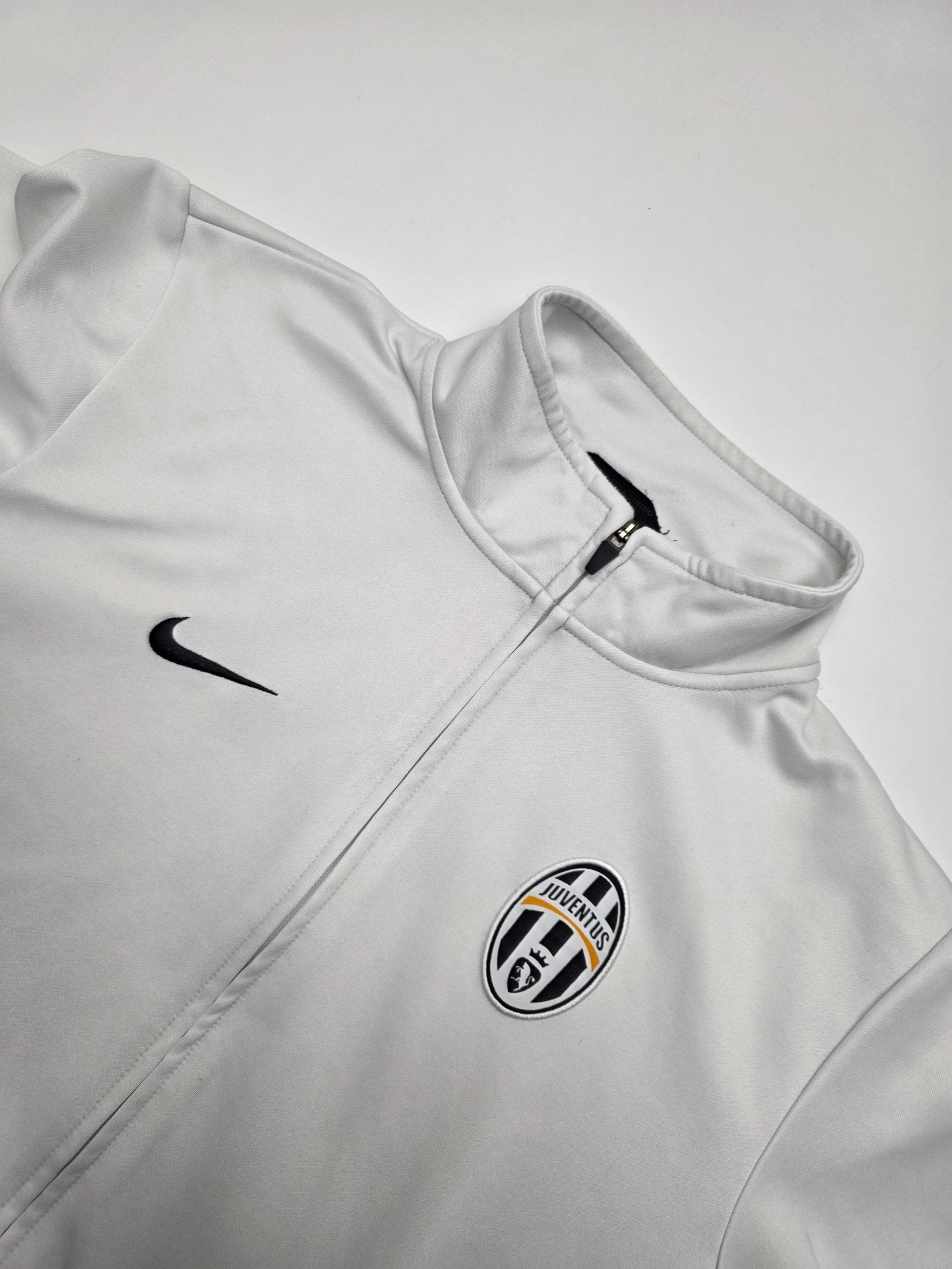 Nike Juventus Crest Vintage Trackjacket – Weiß/Schwarz (L) - PKeyVintage