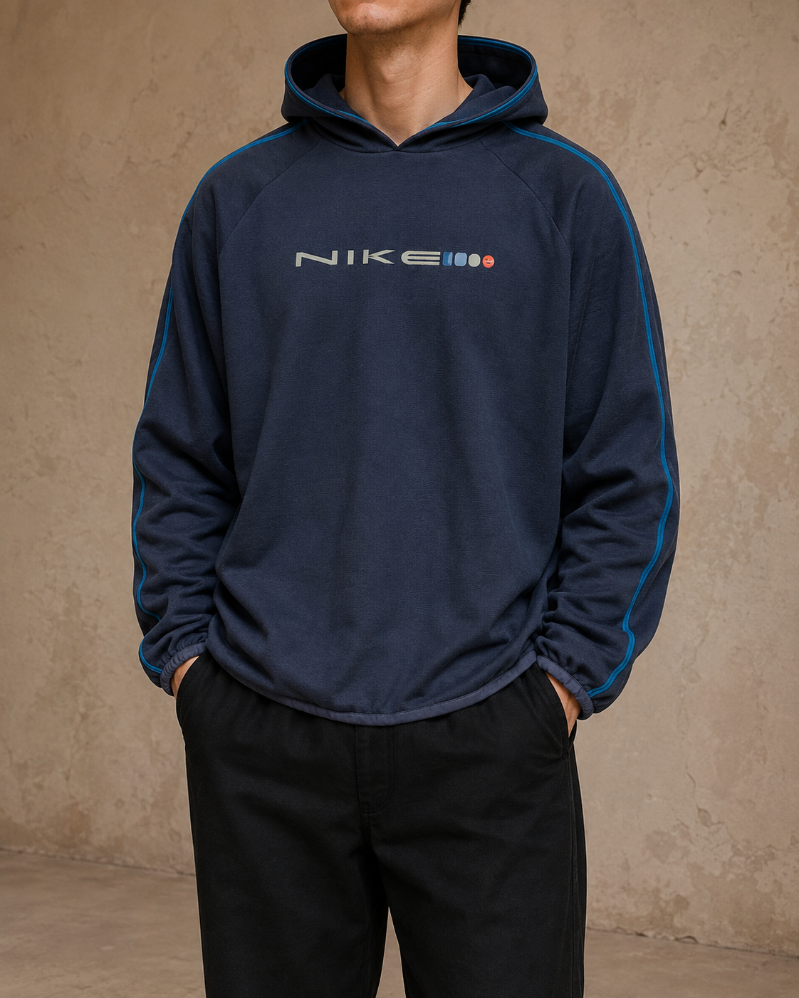KI-generiertes Tragebeispiel des Nike Logo Vintage Hoodies in Dunkelblau