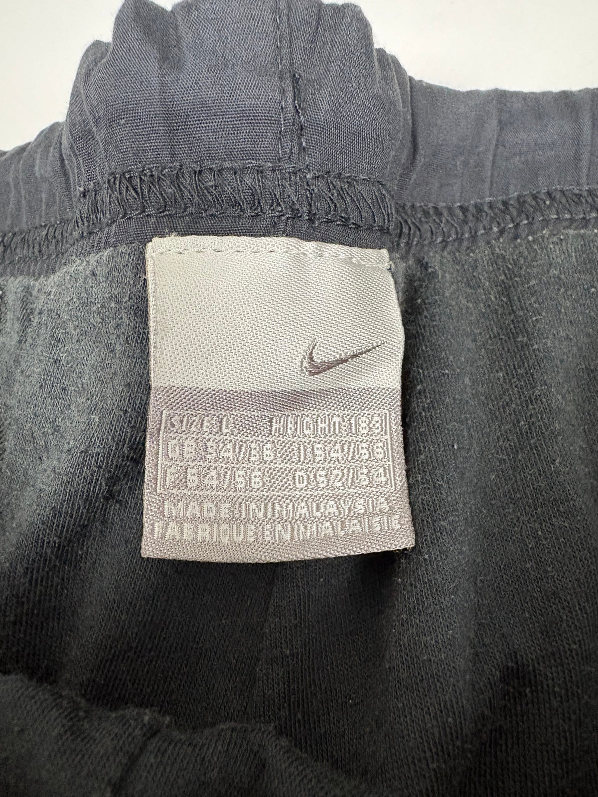 Nike Vintage Trainingshose – Innenetikett Detail