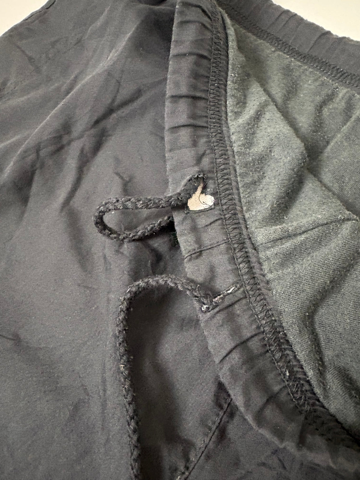 Nike Vintage Trackpants – Bund und Kordelzug Detail