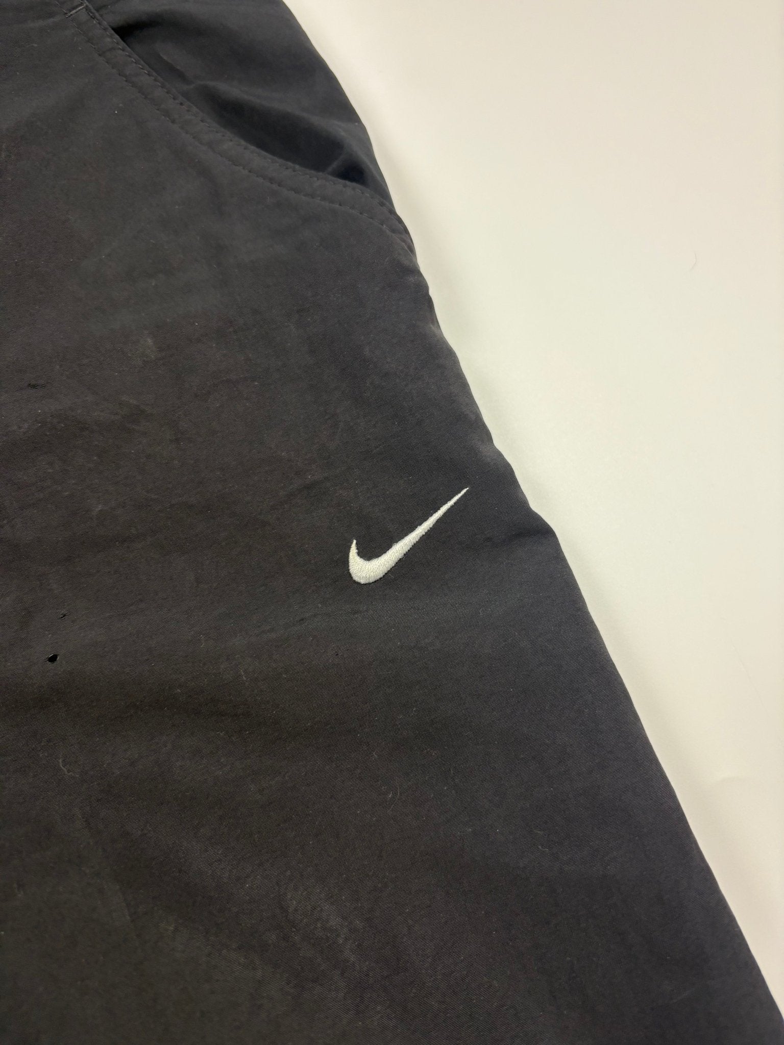 Nike Mini Swoosh Vintage Trackpants – Schwarz (S) - PKeyVintage