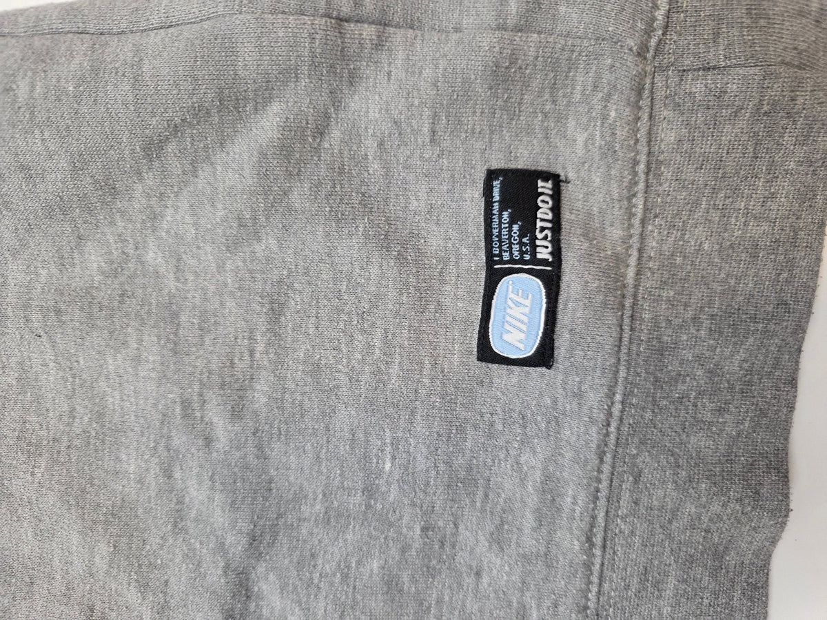 Nike Sweater - Grau/Schwarz/Gelb (M) - PKeyVintage
