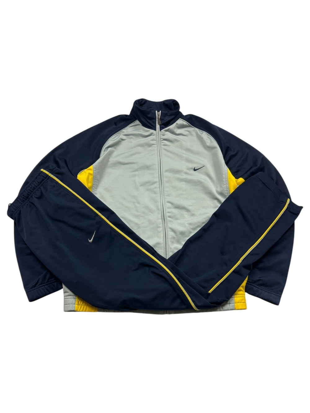 Nike Vintage Tracksuit – Grau/Navy (L) - PKeyVintage