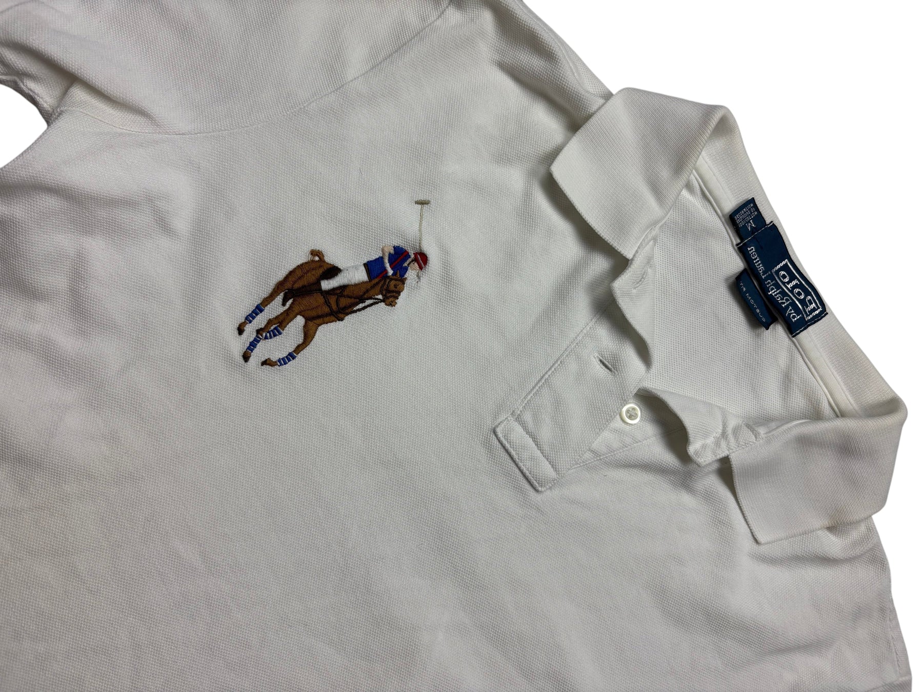 Große Polo-Player-Stickerei auf weißem Polo Ralph Lauren Polo