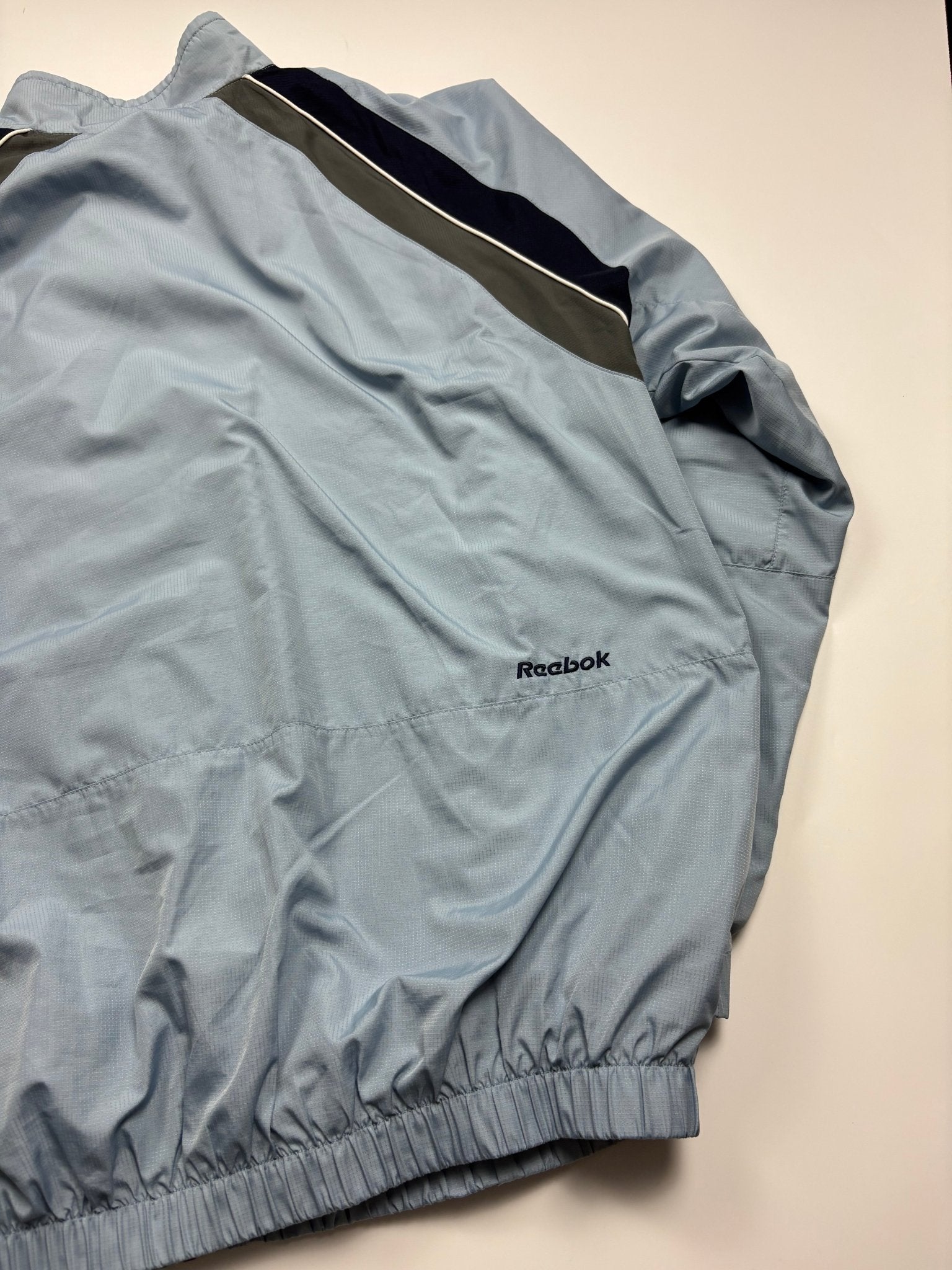 Reebok Vector 90s Vintage Tracksuit – Hellblau/Navy (XL) - PKeyVintage