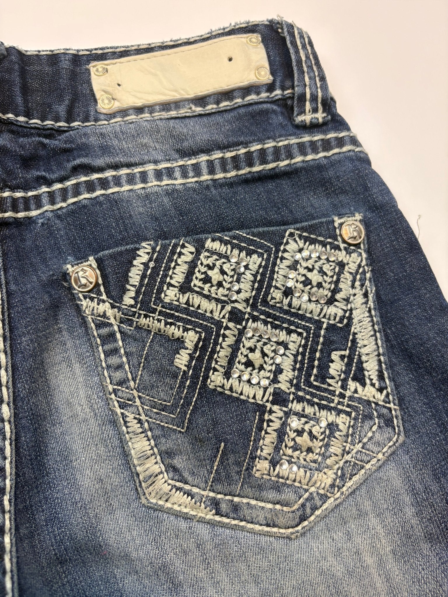 Rock & Roll Kontrastnaht Vintage Mid Rise Jeans – Blau (26x32) - PKeyVintage